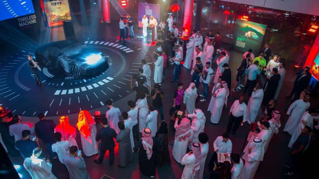 Porsche 911 Launch - MIS